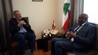 بوشكيان عرض العلاقات بين لبنان وساحل العاج مع السفير كواكو