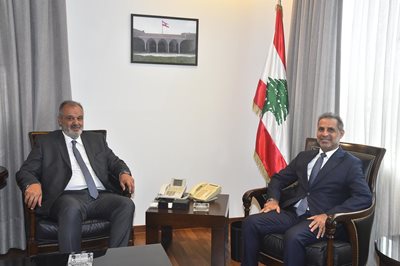 بوشكيان بحث تطوّر العلاقات بين لبنان وسلطنة عمان
