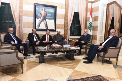 بوشكيان استقبل المفتي الغزاوي وزارا معاً الوزير الموسوي والجسر